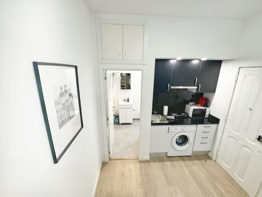 Apartment Minimalist With Mezzanine Lisbon