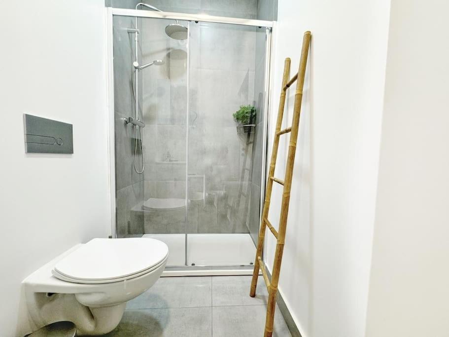 Minimalist With Mezzanine Lisbon