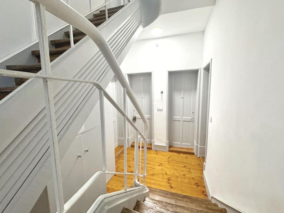 Minimalist With Mezzanine Apartment